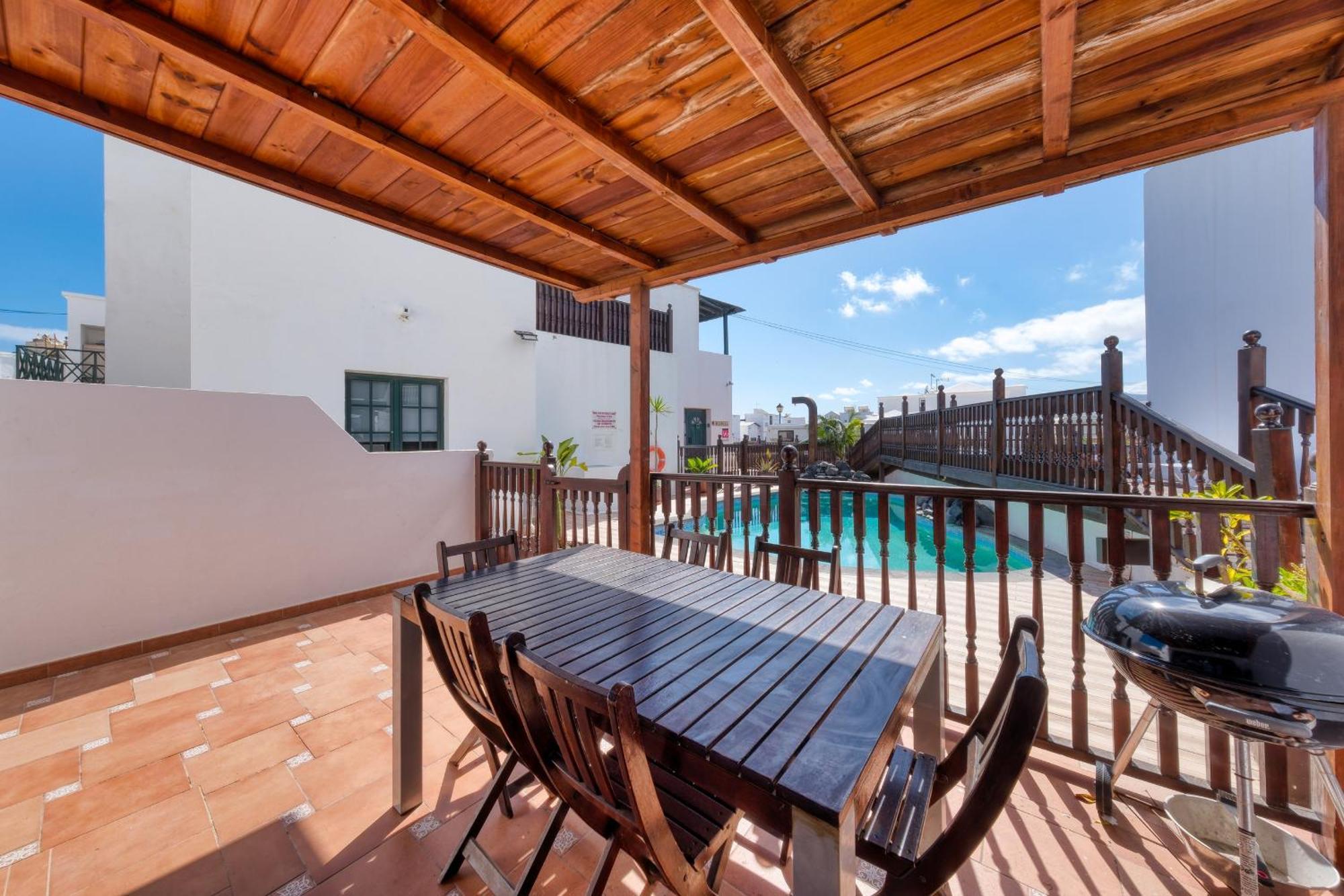 Casa Hibiscus - Shared Pool - Close To Seafront Promenade Punta Mujeres Екстер'єр фото